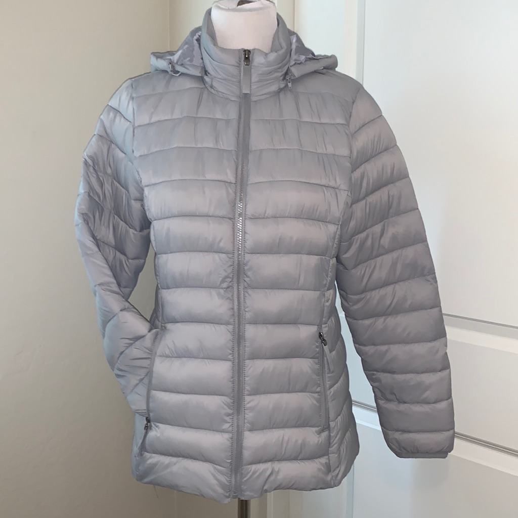St Johns Bay Brand New Size Medium Packable Quilted Hooded Jacket